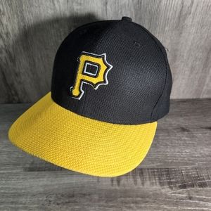 Pittsburg Pirates 59FIFTY Fitted Hat Size 7 Baseball Cap MLB Authentic New-Era